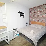 Διαμέρισμα Centrico Y Espacioso Piso En Barrio Tranquilo