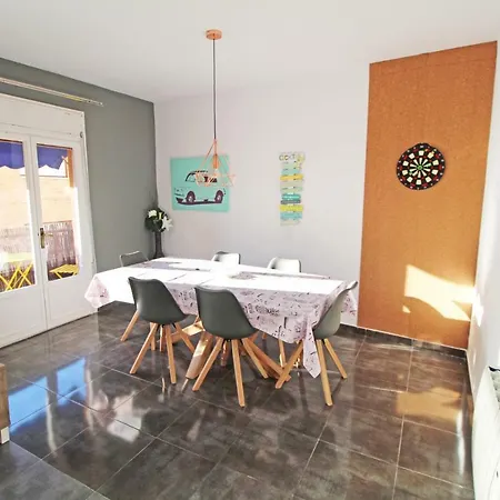 Centrico Y Espacioso Piso En Barrio Tranquilo Apartment