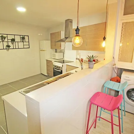 Centrico Y Espacioso Piso En Barrio Tranquilo Apartment Alicante